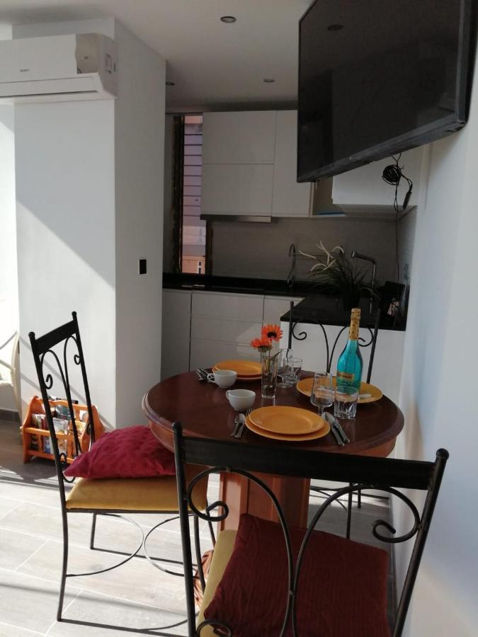 Apartamento Beach First Line Apartment Фуeнхирола Екстериор снимка